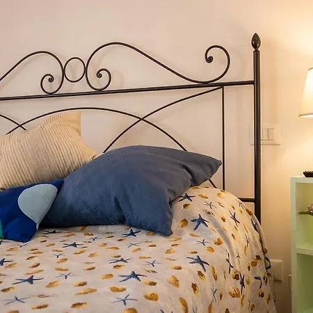 Di Elizabeth * Viareggio