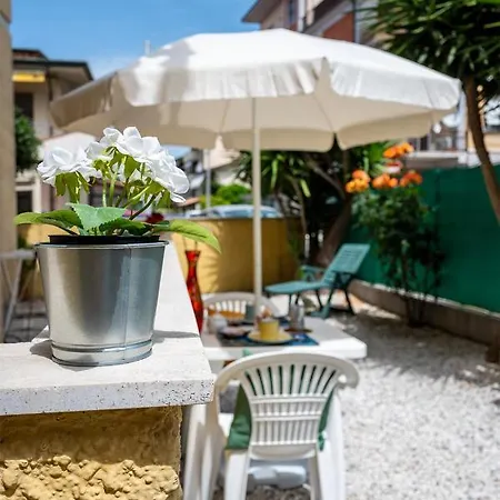 Di Elizabeth Lägenhet *